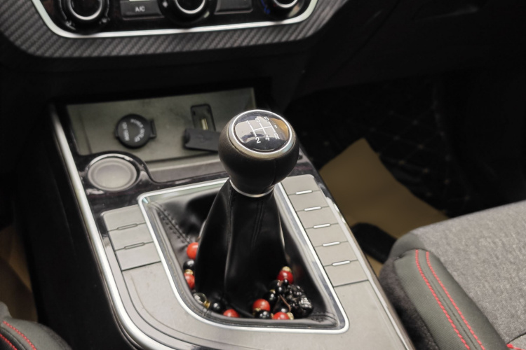 东风风行 风行T5 2020款 1.6L 手动舒适型 国VI局部细节18