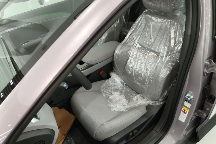 小鹏MONA M03 2025款 620 超长续航 Plus中控内饰19