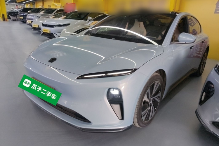 蔚来ET5 2022款 75kWh车身外观1