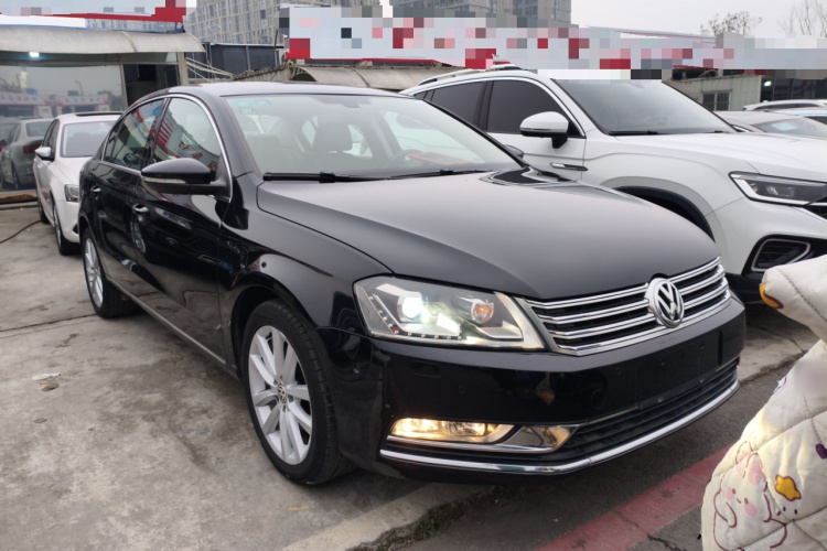 大众 迈腾 2013款 2.0TSI 尊贵型车身外观3