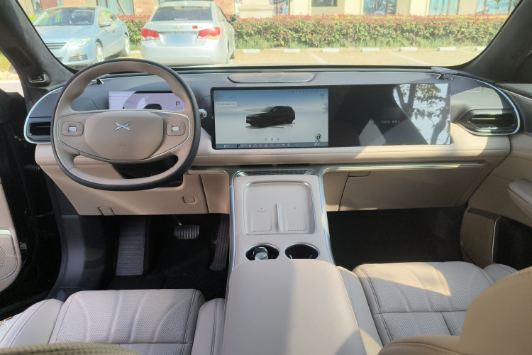 小鹏G9 2025款 680 超长续航四驱 Max中控内饰7002