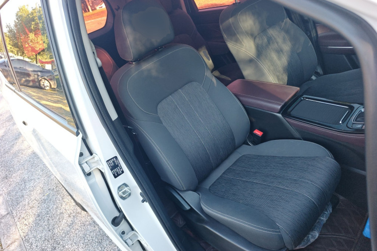 广汽传祺 传祺M6 2023款 PRO 270T DCT精英版局部细节41