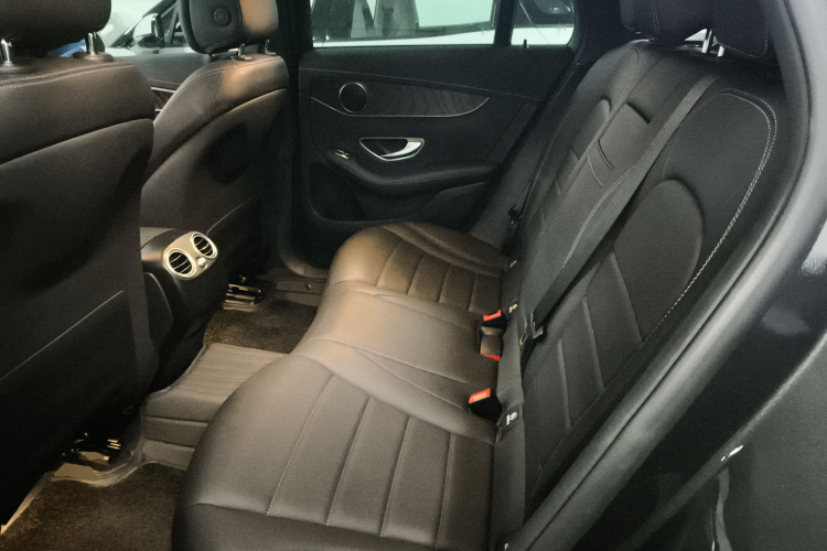 奔驰EQC 2022款 EQC 400 4MATIC中控内饰21