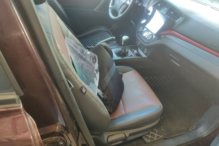 海马M6 2017款 1.6L 手动运动智能型局部细节41