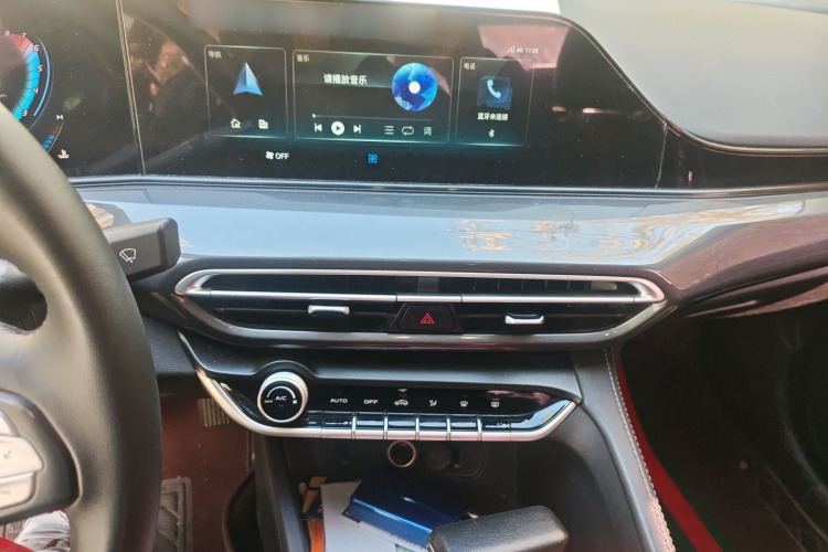 长安 逸动 2020款 PLUS 蓝鲸NE 1.4T GDI DCT尊贵型局部细节16