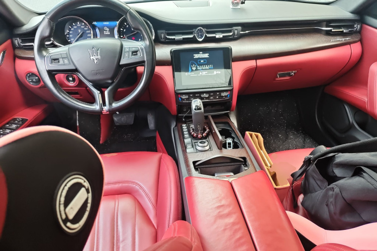 玛莎拉蒂 总裁 2017款 3.0T 标准型中控内饰12