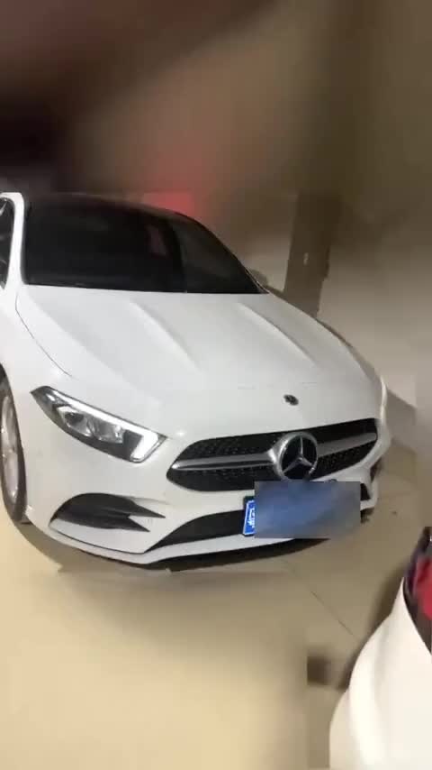 奔驰A级 2022款 改款 A 200 L 运动轿车时尚型讲解2