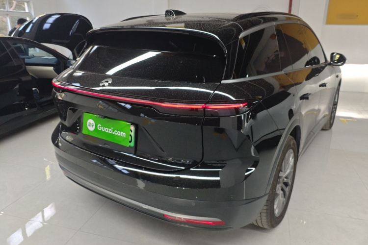 蔚来ES6 2024款 75kWh车身外观7