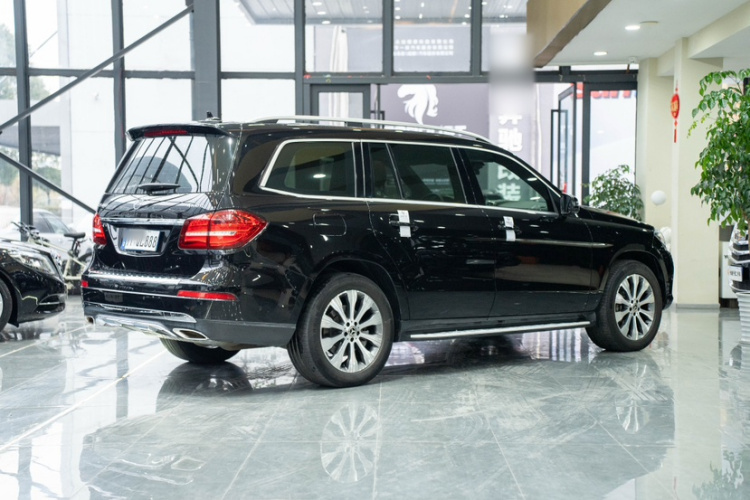 奔驰GLS 2017款 GLS 400 4MATIC时尚型车身外观6004