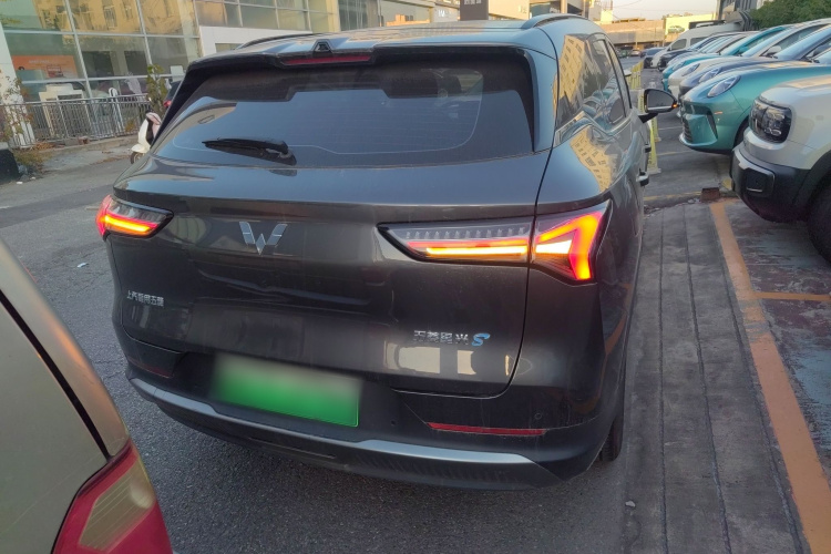 五菱汽车 五菱星光S 2024款 130km 旗舰型车身外观6