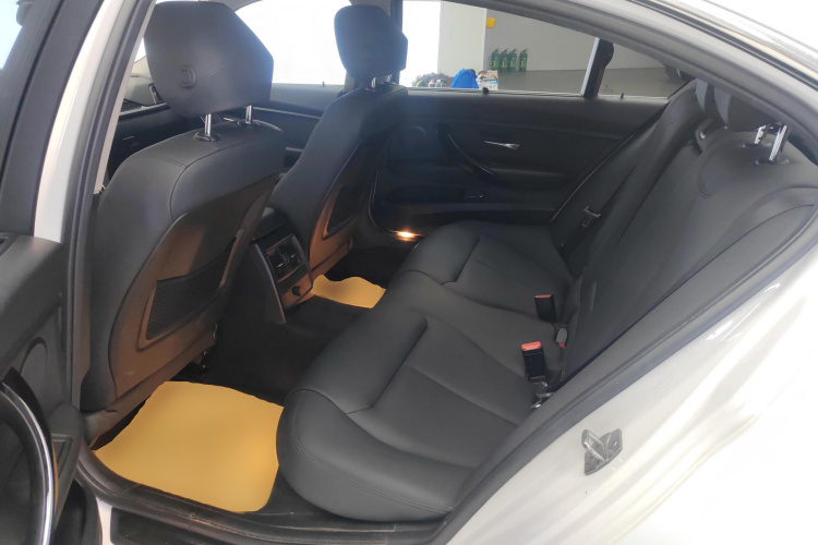 宝马3系 2017款 320Li 时尚型中控内饰21