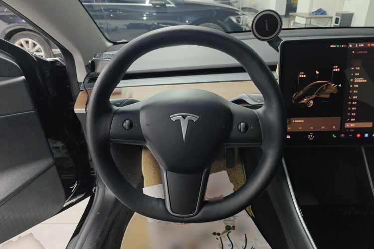 特斯拉 Model 3 2019款 标准续航后驱升级版中控内饰13