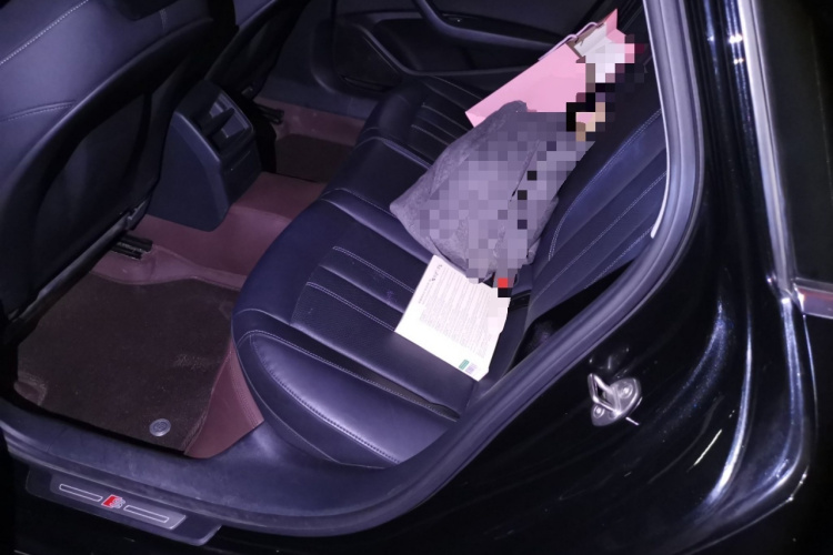 奥迪A4L 2020款 40 TFSI 时尚动感型中控内饰7004