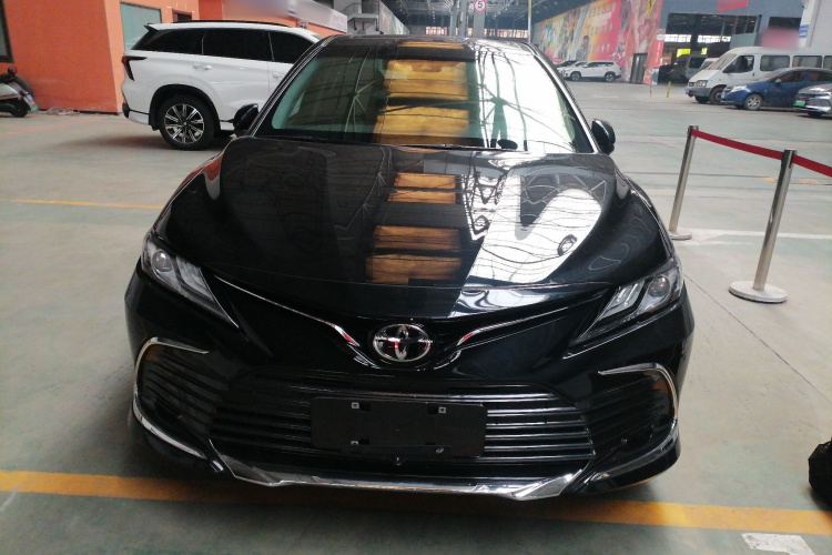 丰田 凯美瑞 2023款 2.0G 豪华版车身外观2