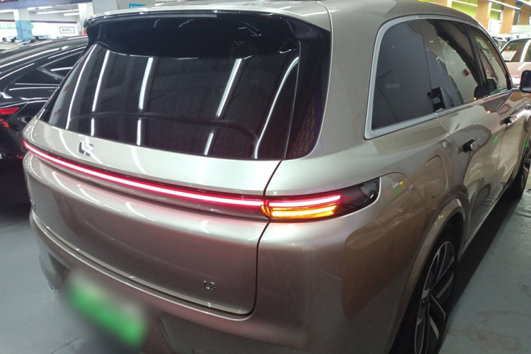 理想汽车 理想L8 2024款 Ultra车身外观6004