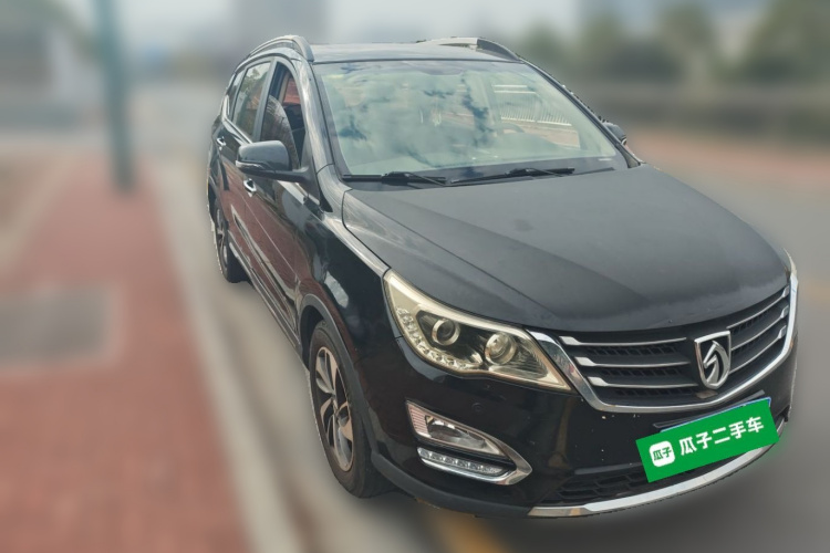 宝骏560 2015款 1.8L 手动豪华型车身外观6002