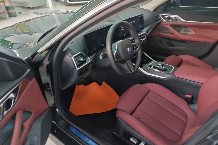 宝马4系 2023款 425i Gran Coupe M运动套装中控内饰7003