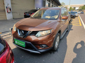 日产 奇骏 2015款 2.0L CVT舒适MAX版 2WD