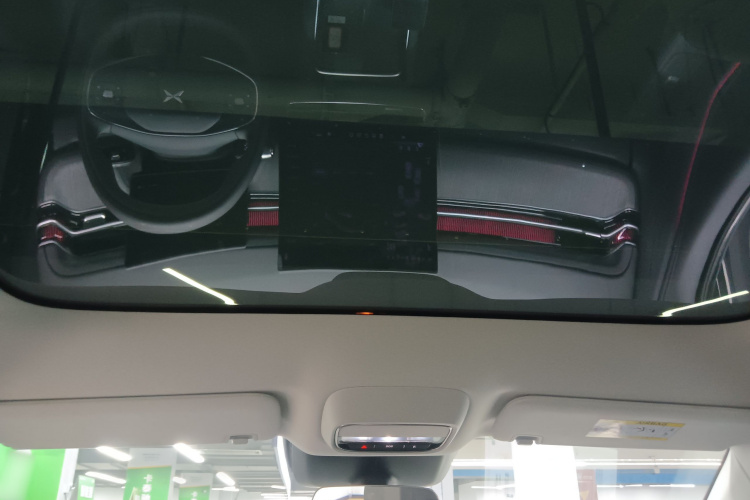 小鹏G6 2025款 625 长续航 Max 科技版中控内饰22