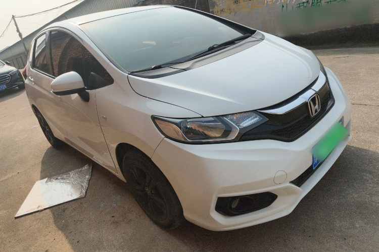 本田 飞度 2018款 1.5L CVT舒适版车身外观3