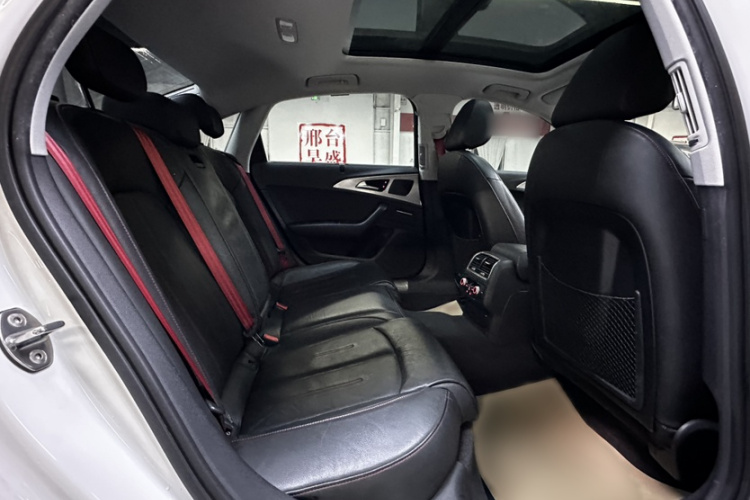 奥迪A6L 2016款 30 FSI 特别版中控内饰7008