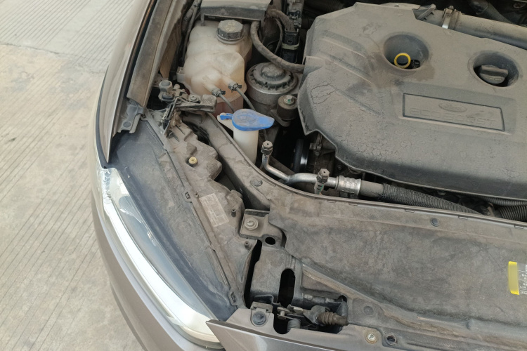 福特 蒙迪欧 2013款 2.0L GTDi200时尚型局部细节9005