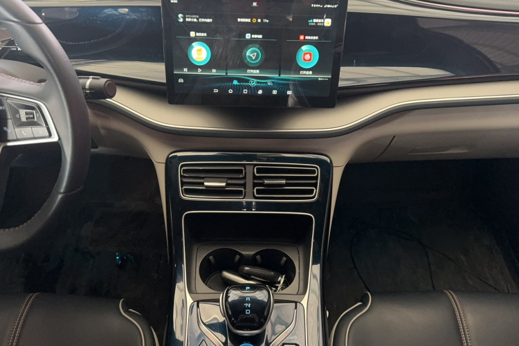 比亚迪 秦PLUS 2021款 DM-i 55KM 旗舰型中控内饰7005