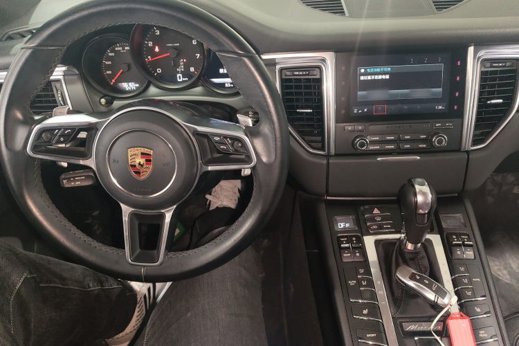 保时捷 2017款  Macan 2.0T中控内饰7002