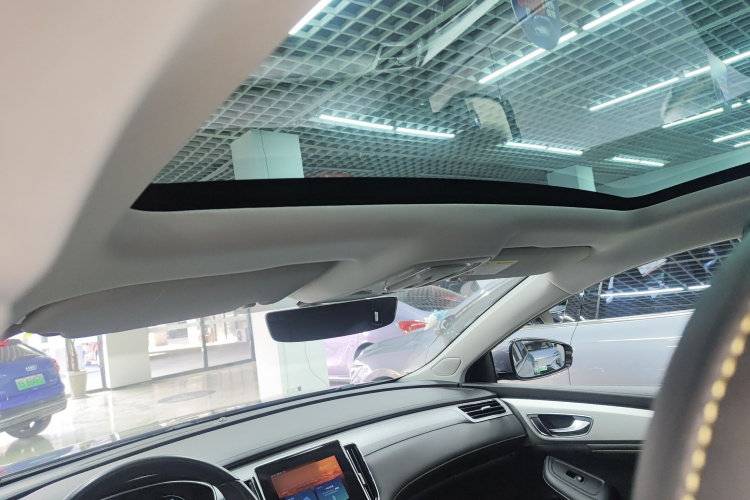 荣威i6 MAX新能源 2022款 EV 500天幕旗舰版中控内饰22