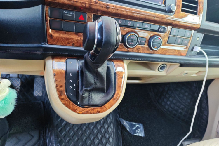 大众 凯路威 2018款 2.0TSI 四驱豪华版 7座局部细节18