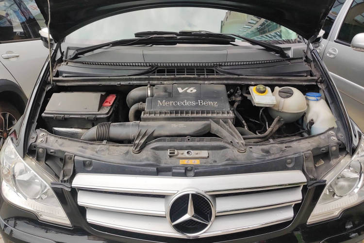 奔驰 唯雅诺 2013款 3.0L 舒适版局部细节24