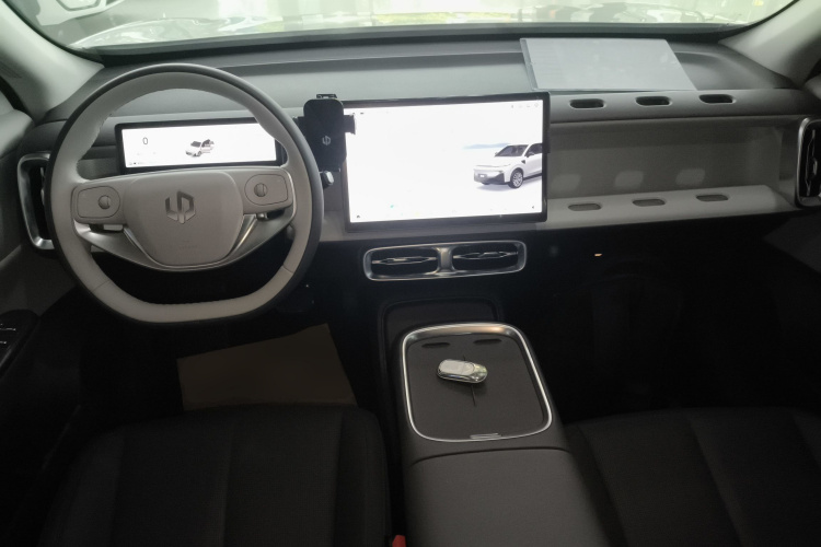 零跑汽车 零跑B10 2025款 510舒享版中控内饰12