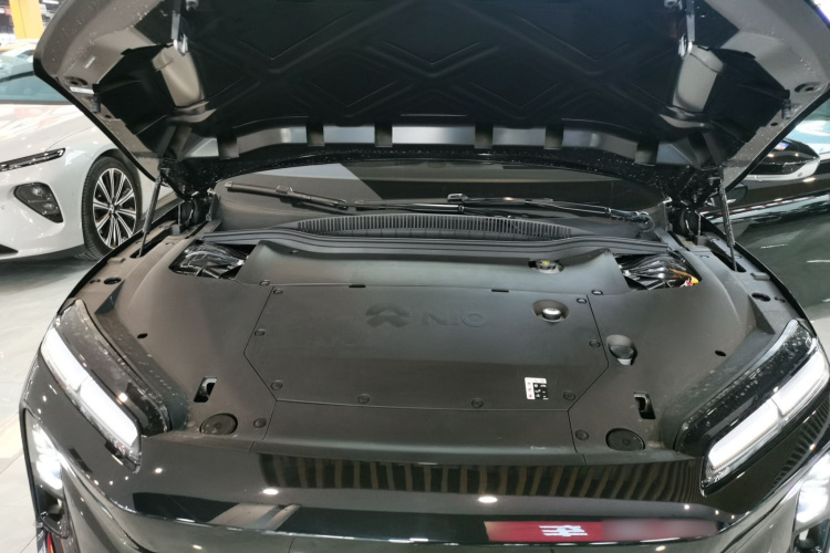 蔚来ET5T 2025款 75kWh Touring机舱底盘24