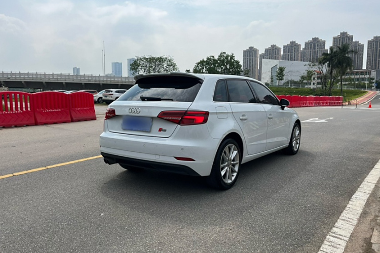 奥迪A3 2018款 30周年年型 Sportback 35 TFSI 进取型车身外观6007