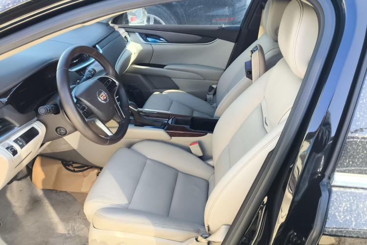 凯迪拉克XTS 2015款 28T 舒适型中控内饰19