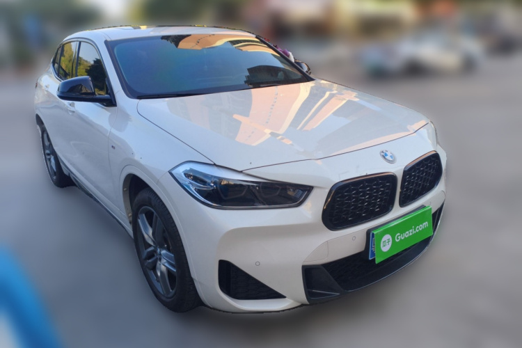 宝马X2 2023款 sDrive25i M运动曜夜版车身外观3