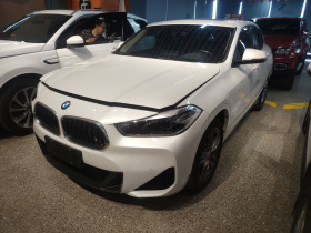 宝马X2 2022款 sDrive25i M运动套装