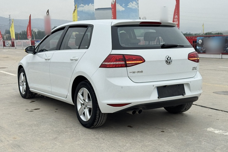 大众 高尔夫 2016款 230TSI 自动舒适型车身外观6004