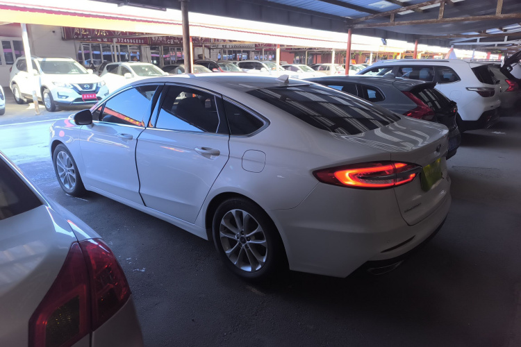 福特 蒙迪欧 2020款 EcoBoost 180 时尚型车身外观4