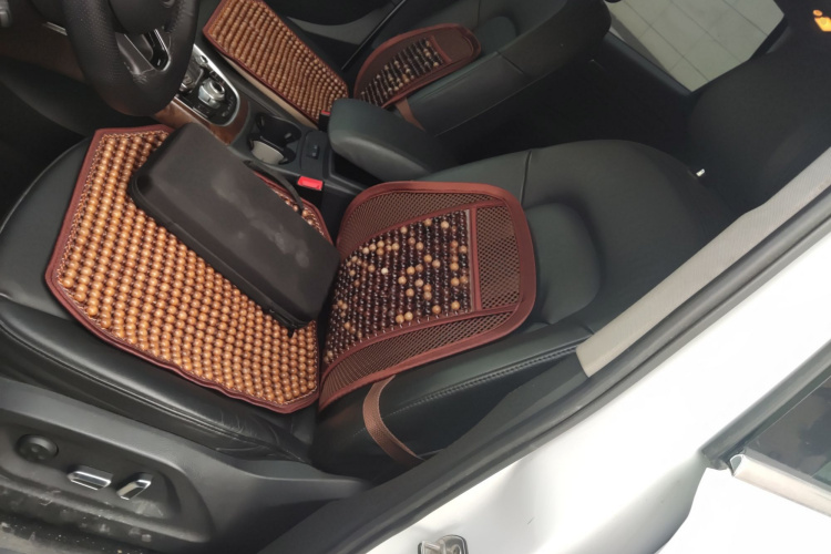 奥迪Q5 2013款 40 TFSI 舒适型局部细节19