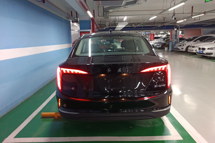 红旗E-QM5 2022款 431km 充电乐享版车身外观6004