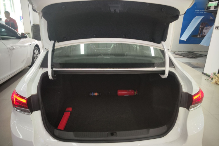 别克 英朗 2021款 改款 1.3T 自动轻混动精英型局部细节23