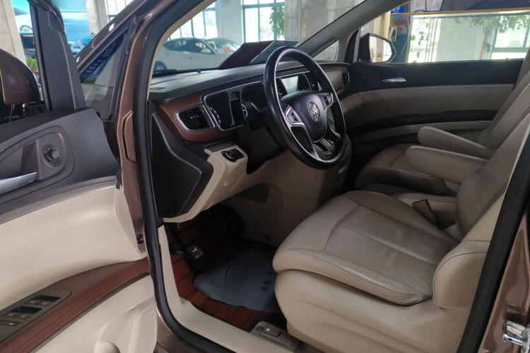 别克GL8 2018款 28T 豪华型 国VI中控内饰20