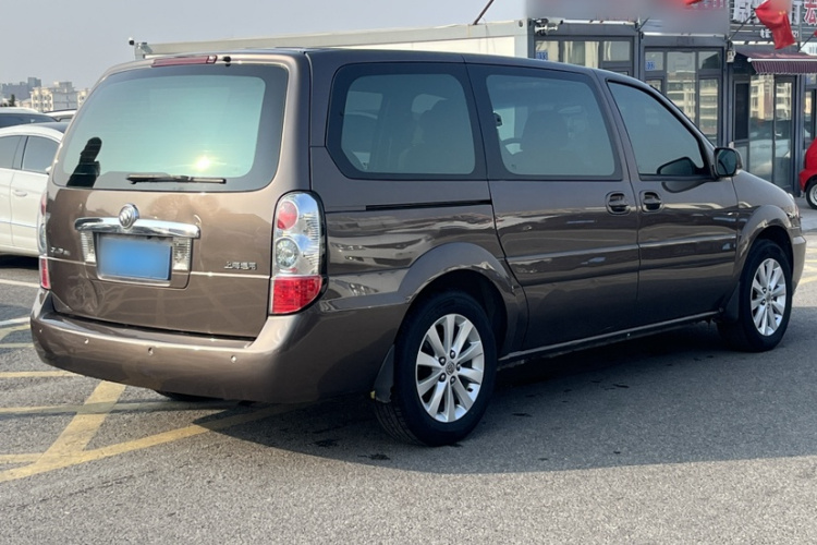 别克GL8 2014款 2.4L 行政版车身外观6001