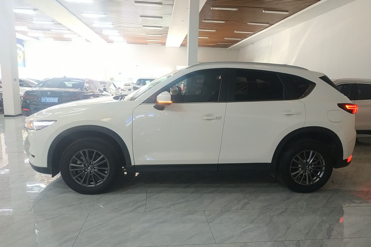马自达CX-5 2020款 改款 2.0L 自动两驱智慧型车身外观4