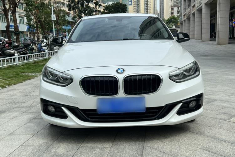 宝马1系 2017款 118i 设计套装型车身外观6001