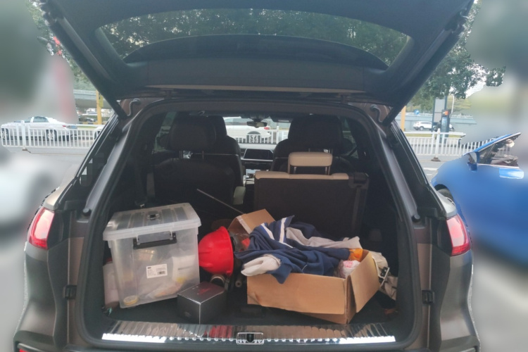 奥迪Q6 2023款 50 TFSI quattro 凌云版 edition one中控内饰23