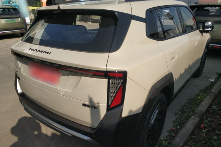 东风纳米 纳米06 2025款 401 Air车身外观7