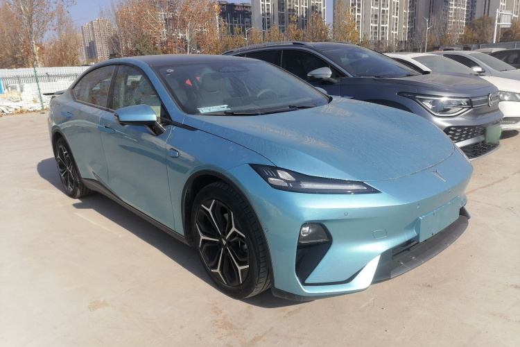 深蓝汽车 深蓝L07 2025款 230Ultra乾崑智驾ADS SE增程版车身外观3