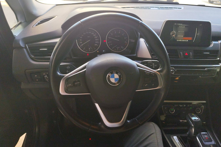 宝马2系旅行车 2016款 218i 领先型中控内饰13